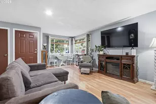 2316 SE 141st Ave, Portland, OR 97233 - Photo 5