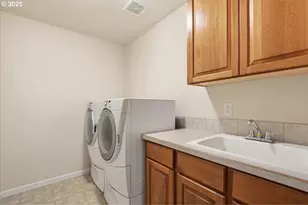 305 NW 152nd St, Vancouver, WA 98685 - Photo 35