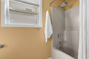 2495 Park Forest Dr, Eugene, OR 97405 - Photo 29