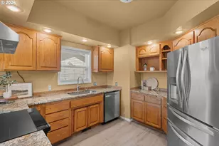 2495 Park Forest Dr, Eugene, OR 97405 - Photo 21