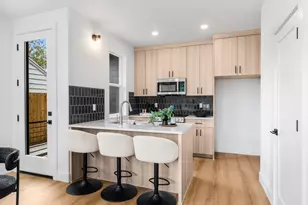 9300 N New York Ave, Portland, OR 97203 - Photo 3