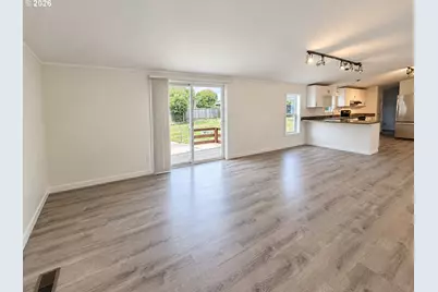 94255 4th St, Gold Beach, OR 97444 - Photo 19