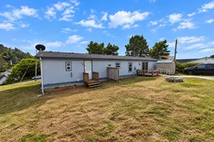 94255 4th St, Gold Beach, OR 97444 - Photo 5