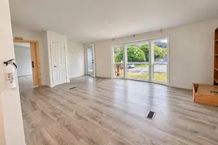 94255 4th St, Gold Beach, OR 97444 - Photo 7