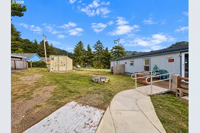 94255 4th St, Gold Beach, OR 97444 - Photo 31