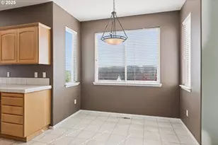 15330 SE Ogden Dr, Portland, OR 97236 - Photo 13