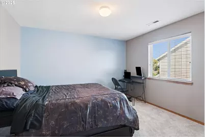 15330 SE Ogden Dr, Portland, OR 97236 - Photo 25