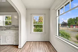 4833 N Commercial Ave, Portland, OR 97217 - Photo 15