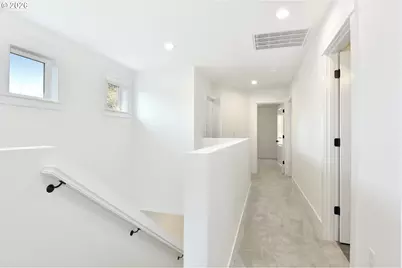 14205 SE Cannon St, Portland, OR 97236 - Photo 13