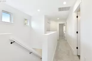 14205 SE Cannon St, Portland, OR 97236 - Photo 13