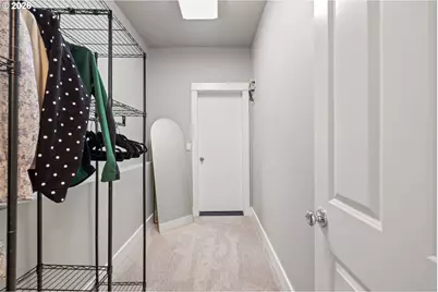 3426 SW Arnold St, Portland, OR 97219 - Photo 31