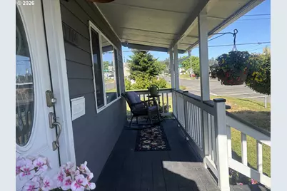 1789 14th St, North Bend, OR 97459 - Photo 5