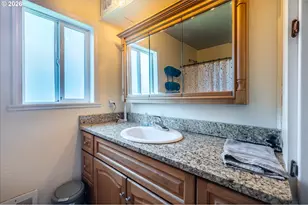 1789 14th St, North Bend, OR 97459 - Photo 31