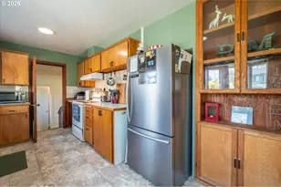 1789 14th St, North Bend, OR 97459 - Photo 15