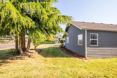 1789 14th St, North Bend, OR 97459 - Photo 43