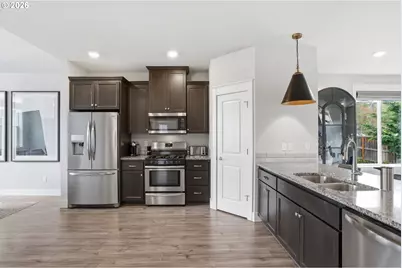 2111 NW 70th St, Vancouver, WA 98665 - Photo 11