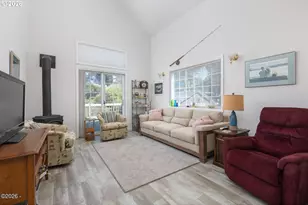 2716 NW Jetty Ave, Lincoln City, OR 97367 - Photo 3