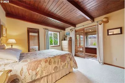 1064 S Front St, Rockaway Beach, OR 97136 - Photo 11