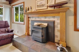 1064 S Front St, Rockaway Beach, OR 97136 - Photo 7