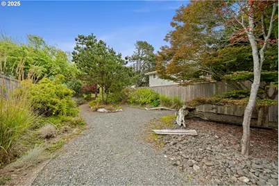 1064 S Front St, Rockaway Beach, OR 97136 - Photo 33