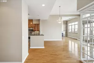 821 NW 11th Ave, Portland, OR 97209 - Photo 19