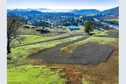 01 Palmdale Ave, Roseburg, OR 97471 - Photo 5