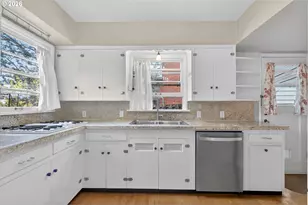 222 SE 62nd Ave, Portland, OR 97215 - Photo 13