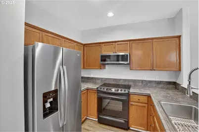 17257 SW Berkeley Ln, Beaverton, OR 97003 - Photo 5