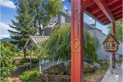 312 Hale Dr, Underwood, WA 98651 - Photo 5