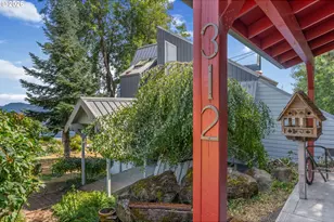 312 Hale Dr, Underwood, WA 98651 - Photo 5