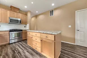 17985 NW Waterfield Ct, Beaverton, OR 97006 - Photo 5