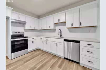 4460 SW Scholls Ferry Rd #24, Portland, OR 97225 - Photo 15