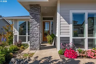 565 NW Crater Lk Dr, Dallas, OR 97338 - Photo 5