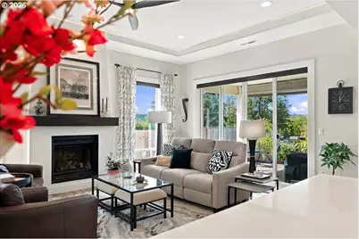 525 NW Crater Lake Dr, Dallas, OR 97338 - Photo 11