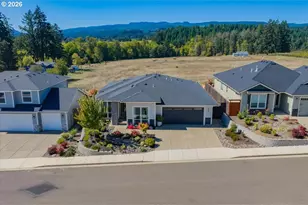 565 NW Crater Lk Dr, Dallas, OR 97338 - Photo 41