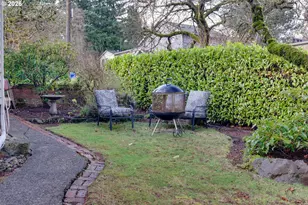 2525 SW Hume Ct, Portland, OR 97219 - Photo 33