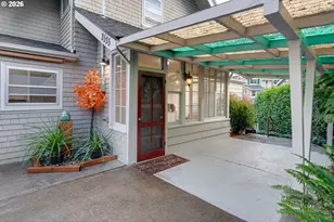 2525 SW Hume Ct, Portland, OR 97219 - Photo 3