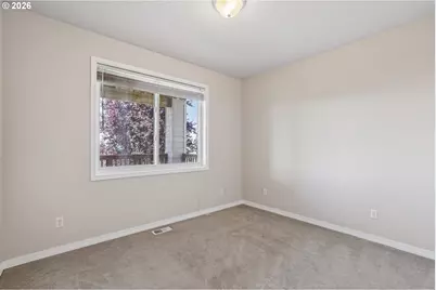 10996 SE Lenore St, Happy Valley, OR 97086 - Photo 33