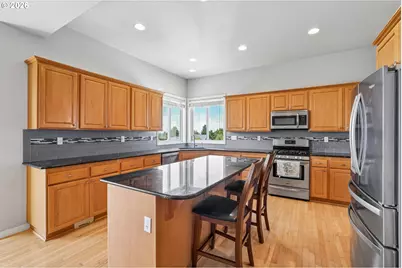 10996 SE Lenore St, Happy Valley, OR 97086 - Photo 11