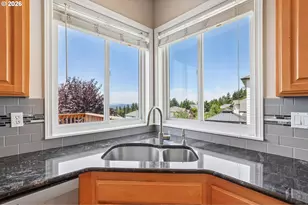 10996 SE Lenore St, Happy Valley, OR 97086 - Photo 15