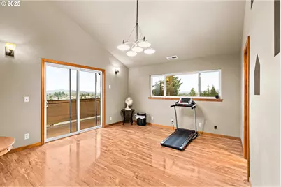 747 Holbrook Ln, Creswell, OR 97426 - Photo 37