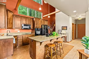 747 Holbrook Ln, Creswell, OR 97426 - Photo 15