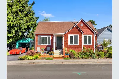 460 12th Ave, Seaside, OR 97138 - Photo 1