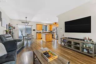 1202 Albatross Ct, Sweet Home, OR 97386 - Photo 7