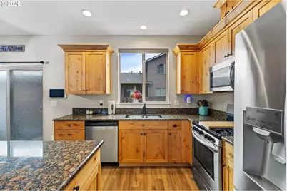 1202 Albatross Ct, Sweet Home, OR 97386 - Photo 13