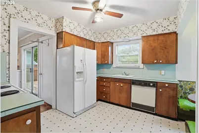 1915 SE 21st Ave, Portland, OR 97214 - Photo 11