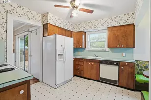 1915 SE 21st Ave, Portland, OR 97214 - Photo 11