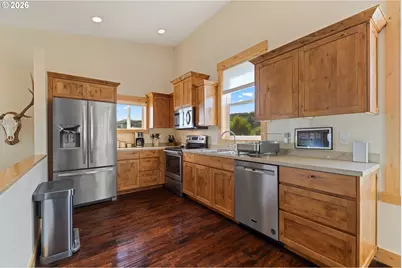 192 Honeysuckle Ln, The Dalles, OR 97058 - Photo 5