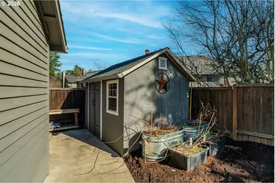 8750 SW Bridletrail Ave, Beaverton, OR 97008 - Photo 41