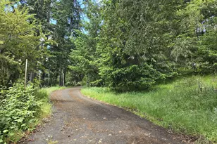 1852 Lakeview Dr, Sutherlin, OR 97479 - Photo 33